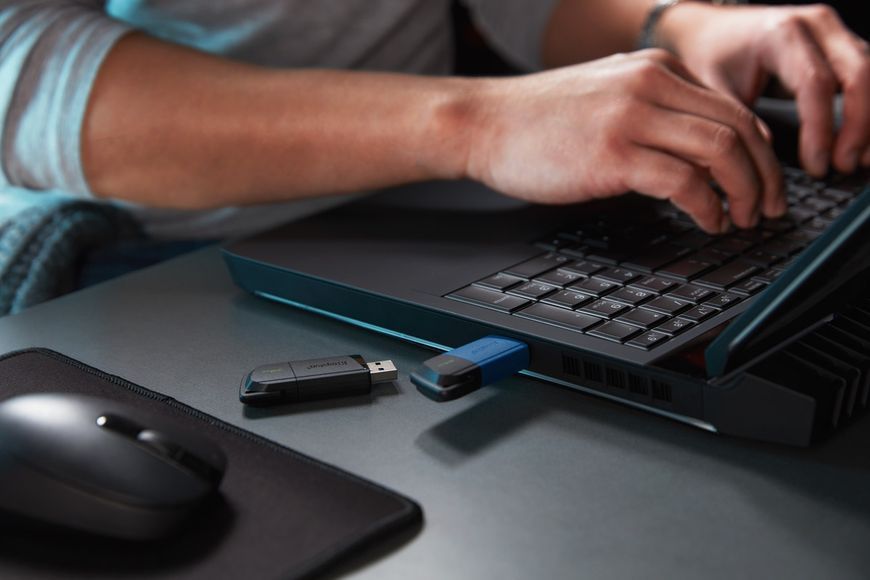 Флеш-накопичувач USB3.2 256GB Kingston DataTraveler Exodia M Black/Teal (DTXM/256GB) DTXM/256GB фото