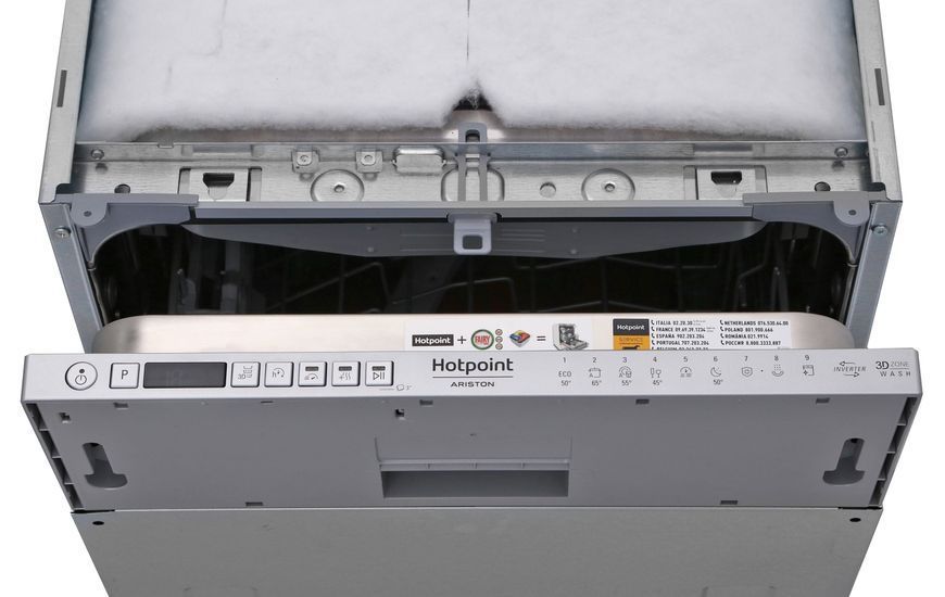 Посудомийна машина Hotpoint вбудована, 10компл., A++, 45см, дисплей, 3й кошик, білий HSIO3O23WFE фото