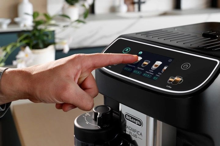 Кавомашина Delonghi ECAM 320.60 B Magnifica Plus ECAM 320.60 B фото