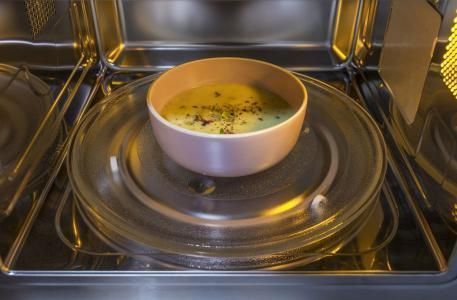 Мікрохвильова піч Gorenje вбудовувана, 25л, електр. управл., 900Вт, гриль, дисплей, чорний BM251SG2BG фото