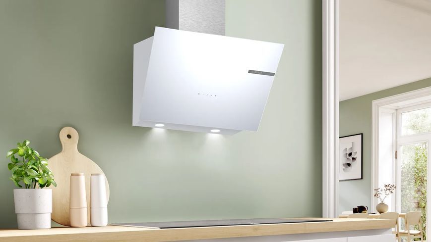 Витяжка Bosch похила, 60см, 700м.куб/год, білий DWK66PJ20T фото