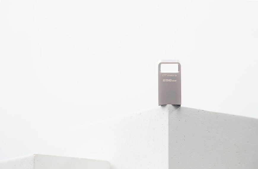 Флеш-накопичувач USB3.2 128GB Kingston DataTraveler Micro (DTMC3G2/128GB) DTMC3G2/128GB фото