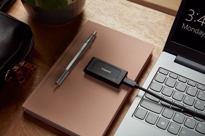 Накопичувач зовнішній SSD Portable USB 1.0ТB Kingston SXS1000 Black (SXS1000/1000G) SXS1000/1000G фото